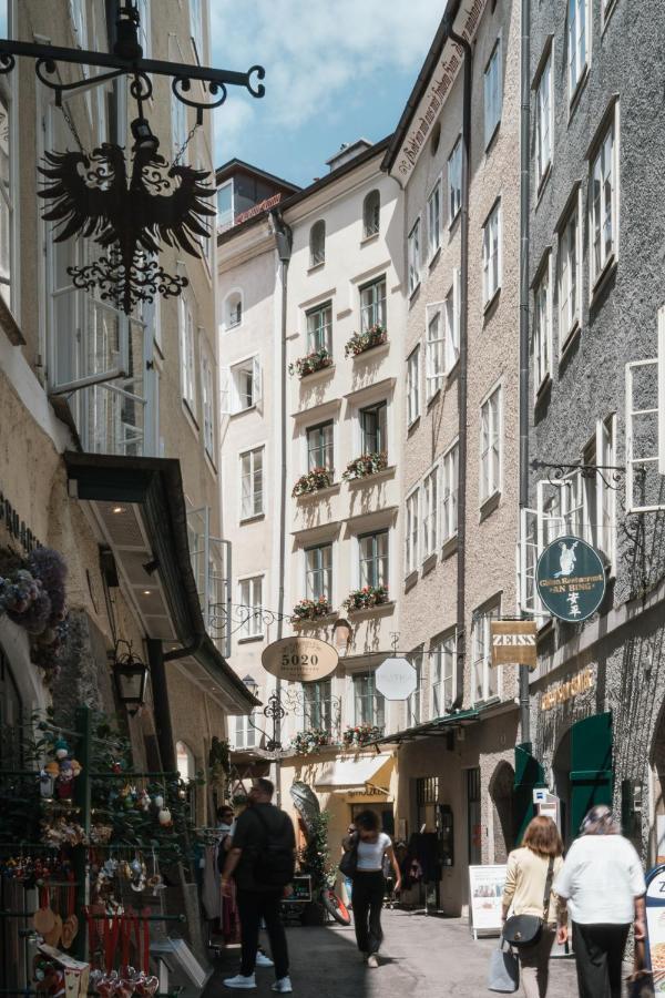Altstadt-App. Domblick! Salzburg Exterior foto